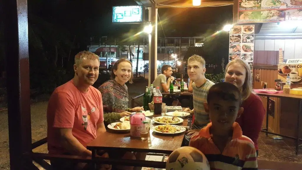 Ланта: Phuhaya Bamboo Bungalows