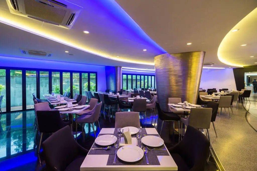 Паттайя: Blue Boat Hotel JC