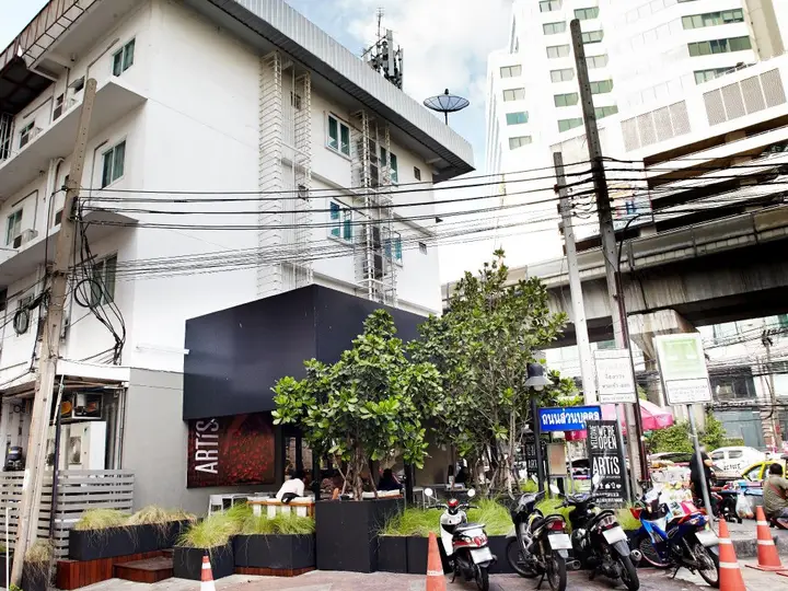 Бангкок: White House Asoke Sukhumvit 18