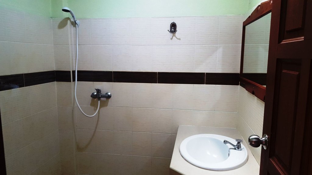 Самуи: Rattana Guesthouse & Bungalow