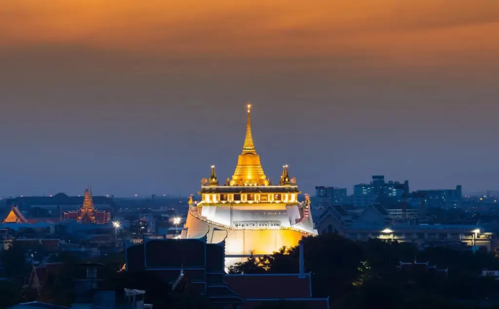 Бангкок: Phet Palace