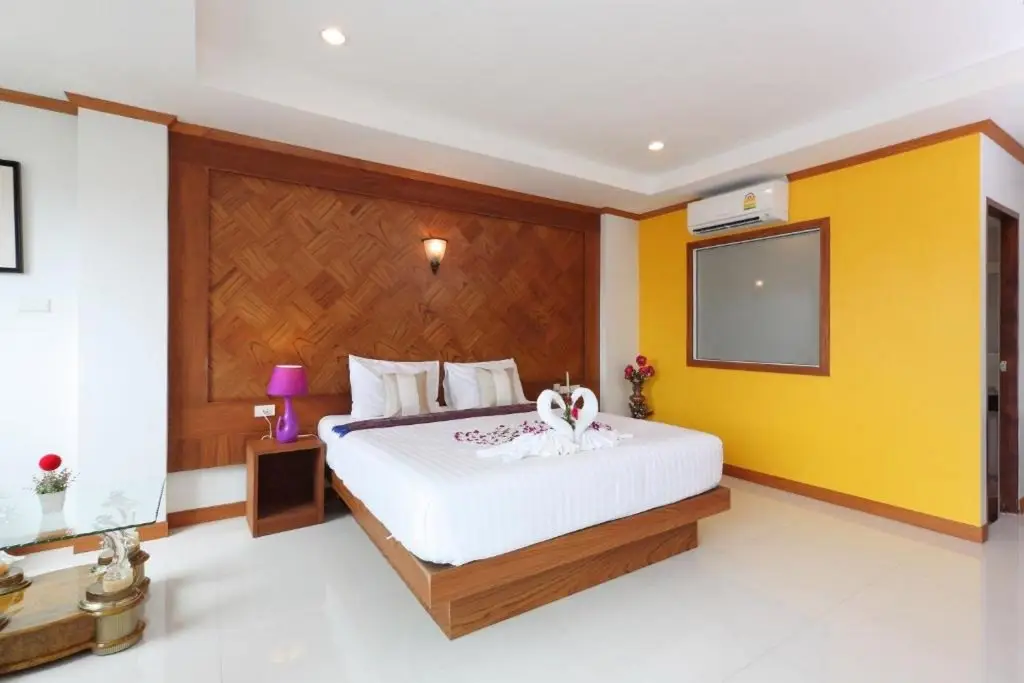Кату: A Casa Di Luca