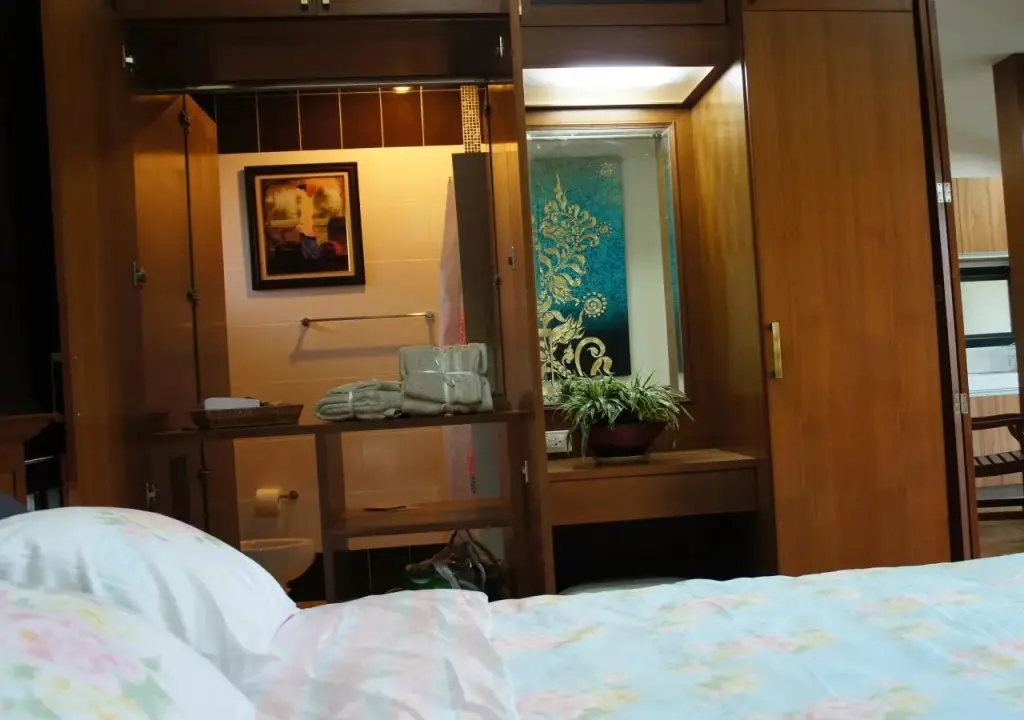 Чонбури: Rimtalay Angsila Guesthouse