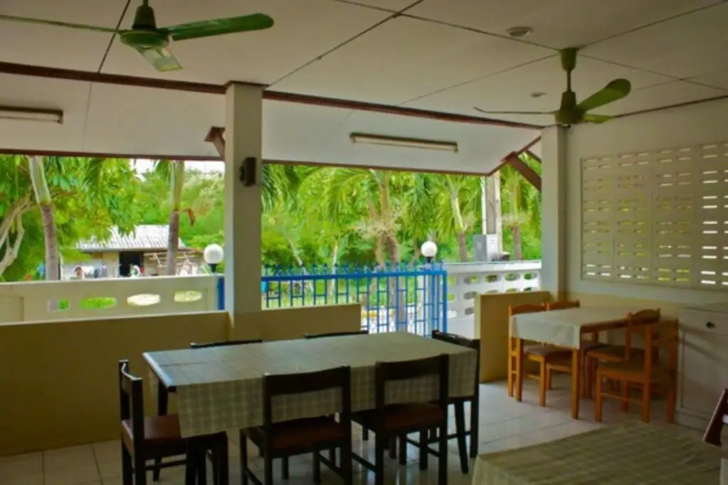 Ко Сичанг: Sichang Shine Khao Resort