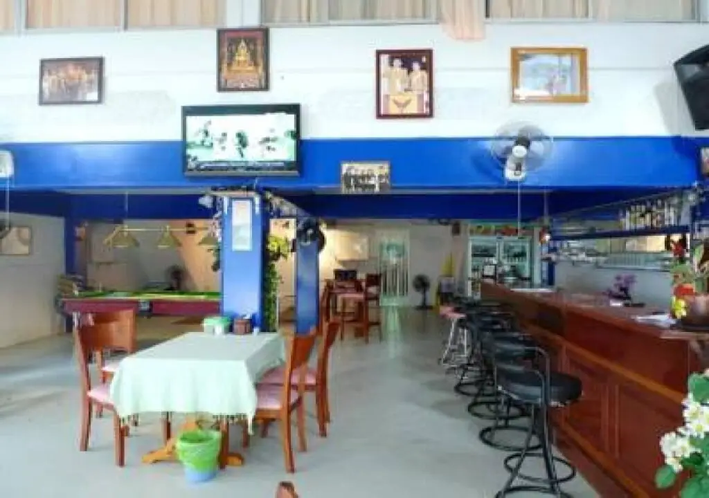 Blue Lagoon Guest House and Bar — фото 1