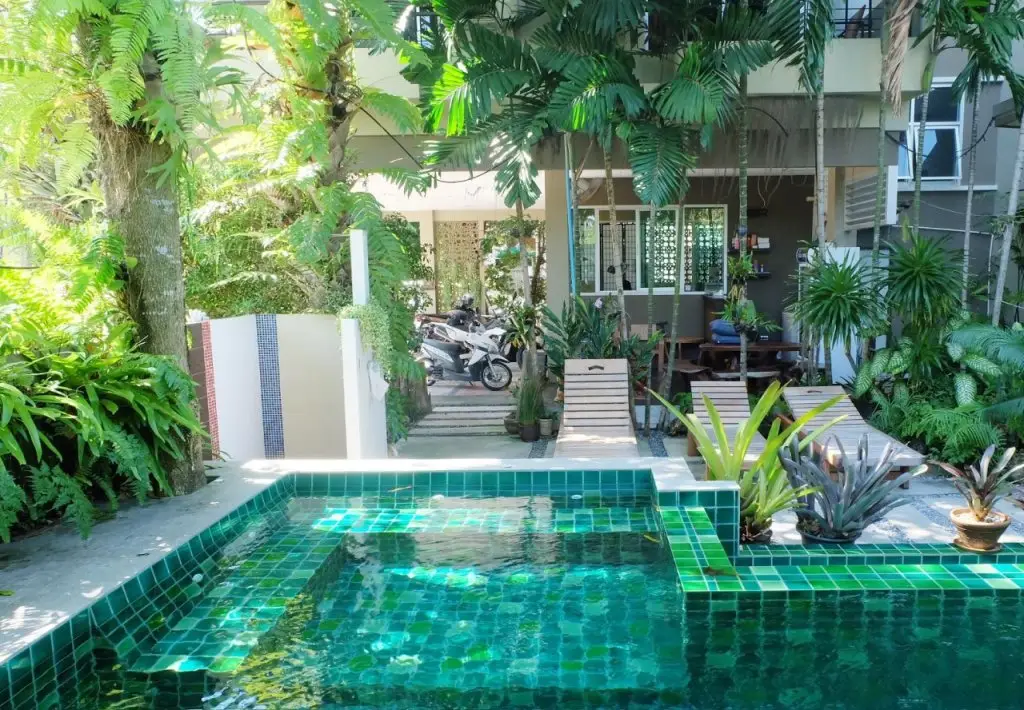 Муанг: Benjamas Place