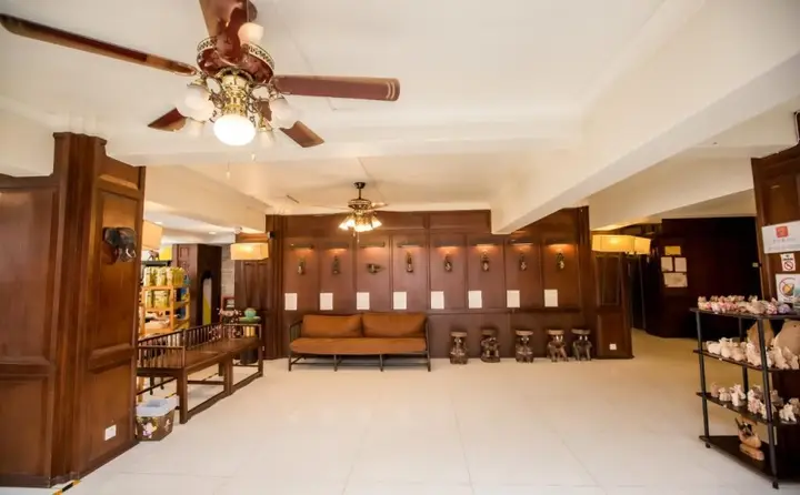 Чиангмай: Chiang Roi 7 Days Inn