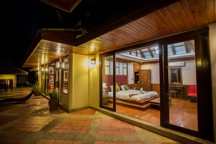 Муанг: Sirinthara Villa