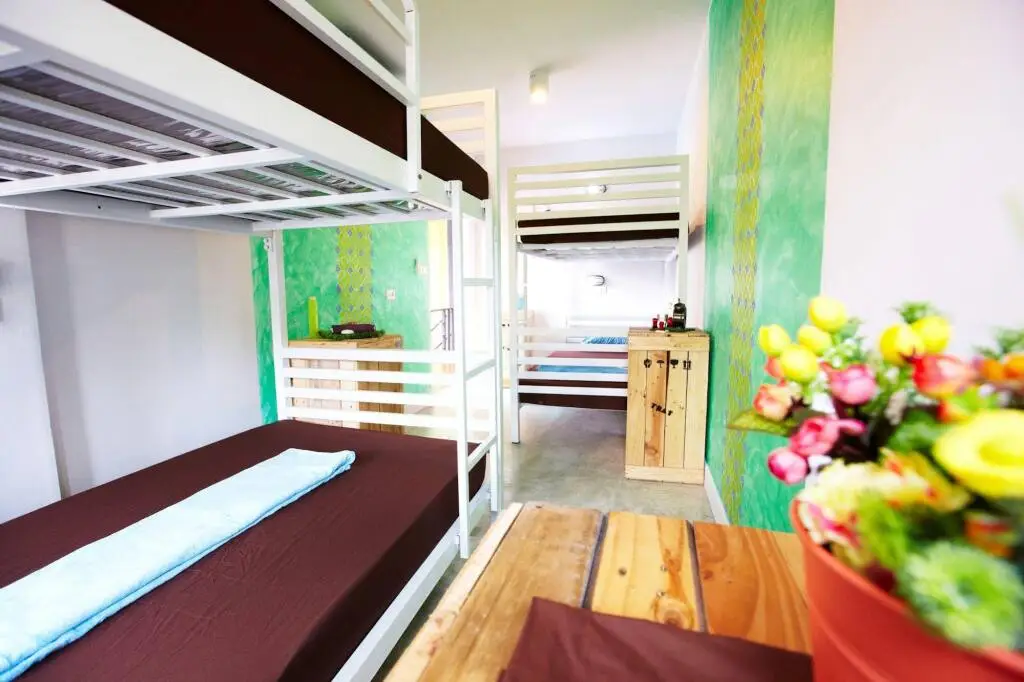 Бангкок: WH Hostel