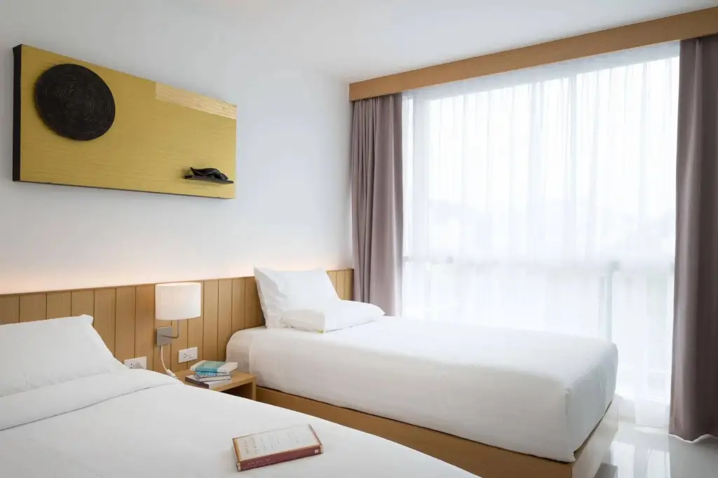 Муанг: The Wide Suites