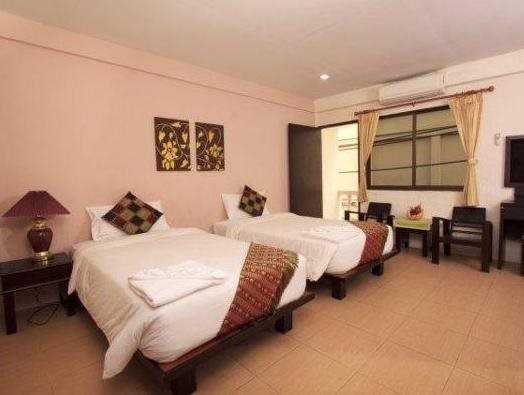 Кату: Lucky Leks Guesthouse