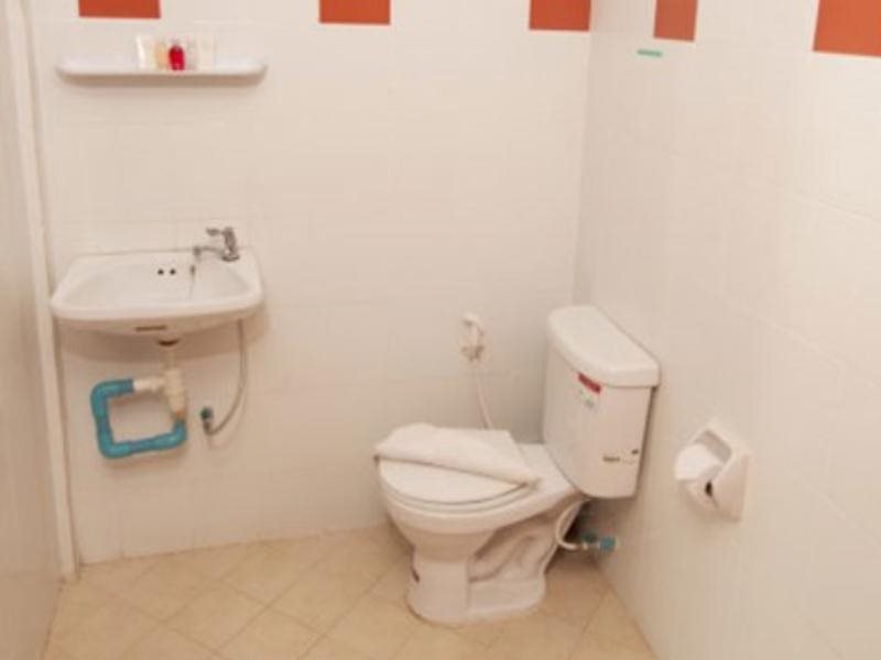 Кату: Lucky Leks Guesthouse