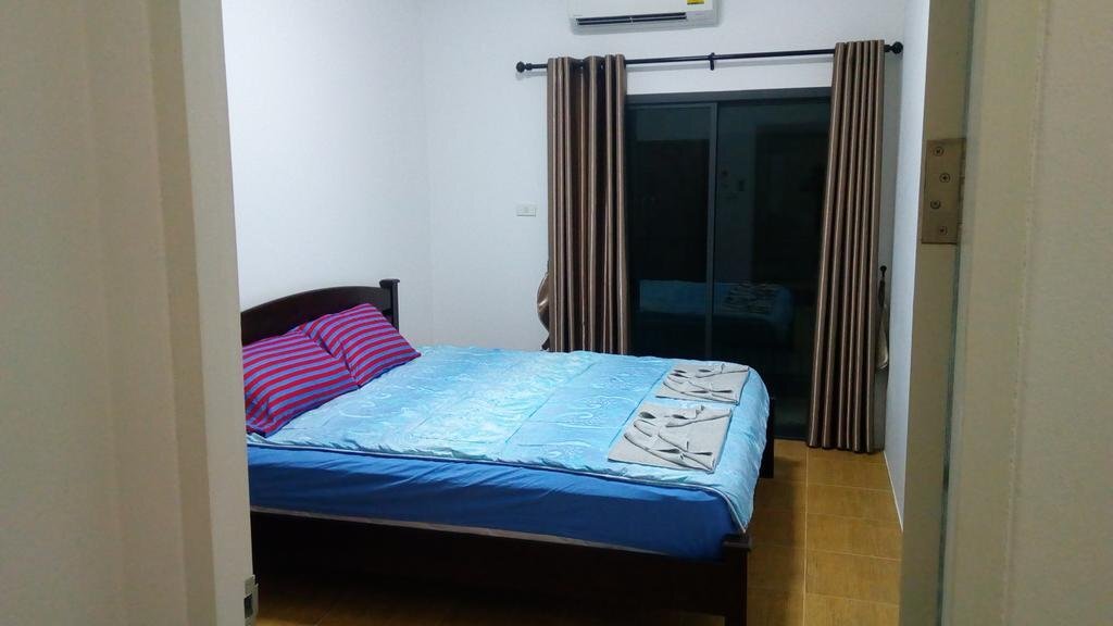 Пхун Пхин: Suratthani Airport Campsite