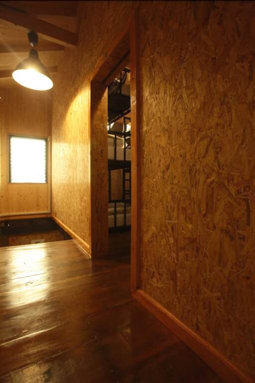 Бангкок: The Local Surasak Hostel