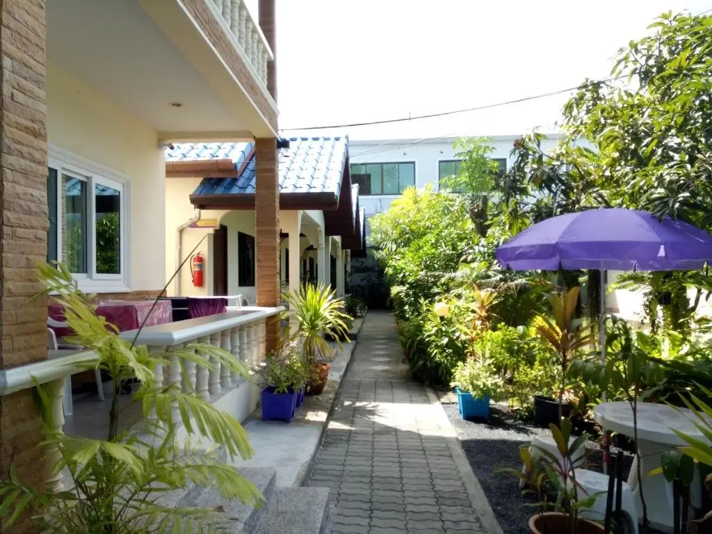 Тхаланг: Wattana Bungalow