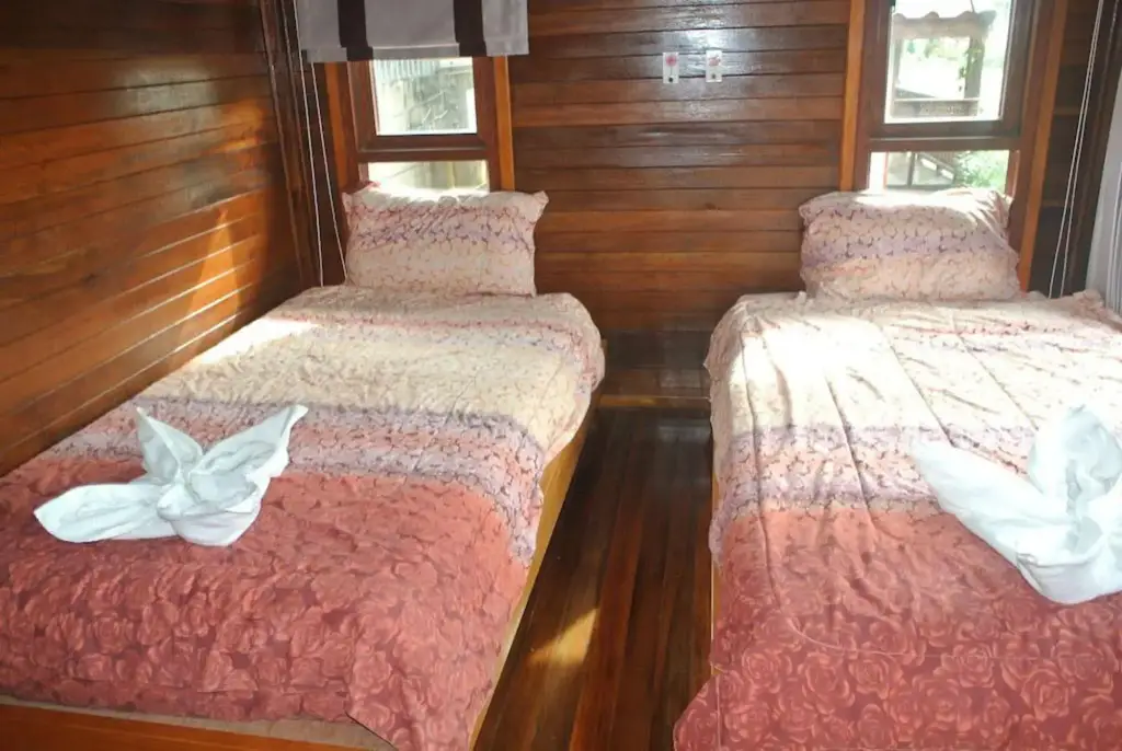 Сураттхани: Ruenthong Resort Surat Thani