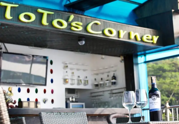 Пхукет: Patong Eyes Hotel