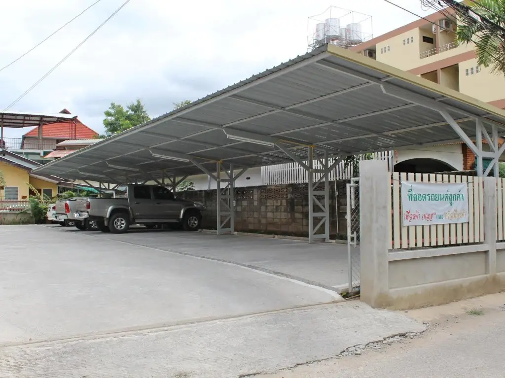 Чиангмай: Fuengfa Place