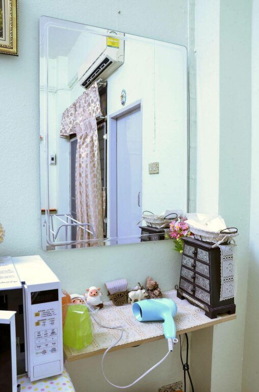 Паккрет: The Backpacker Station