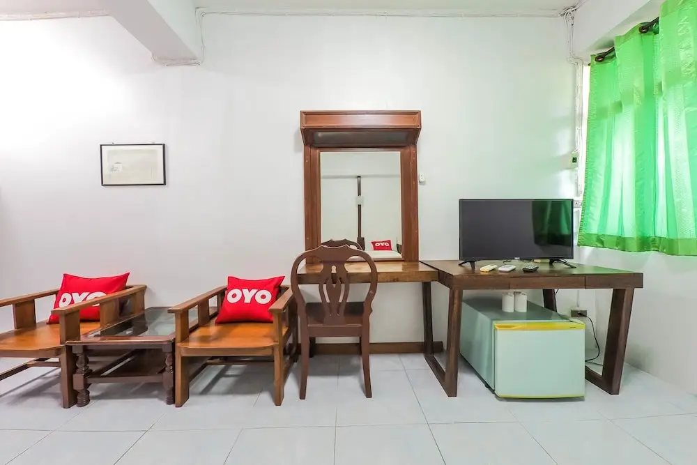 Самуи: Dumrong Town Hotel