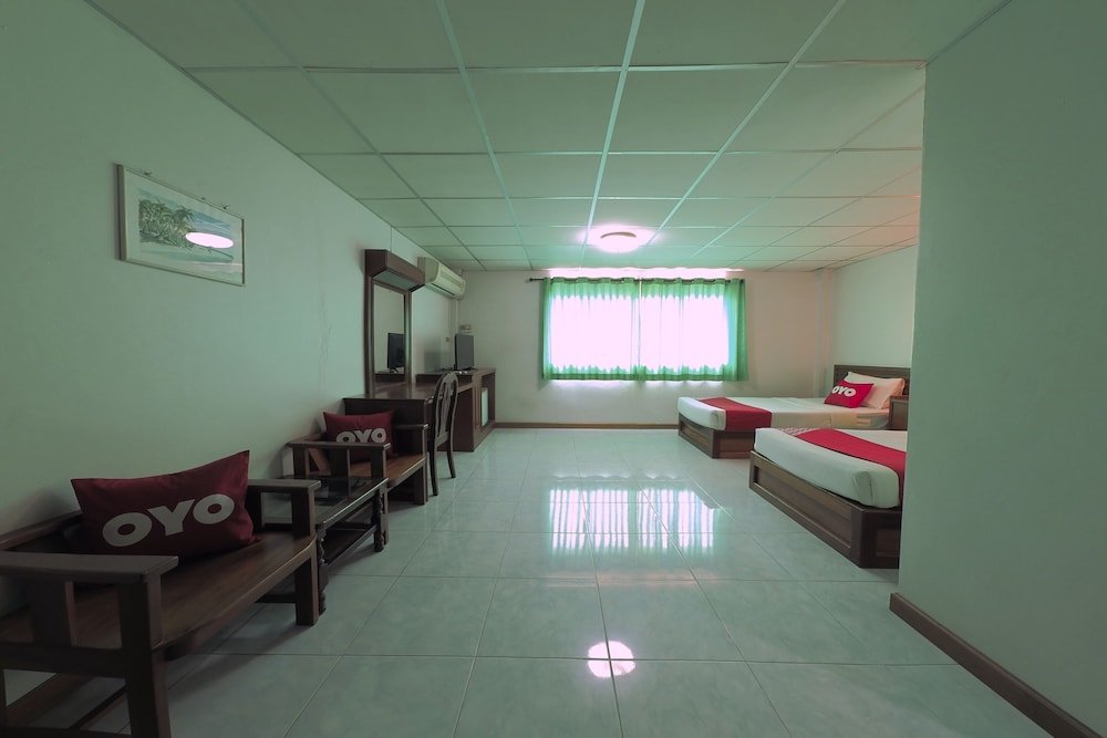 Самуи: Dumrong Town Hotel