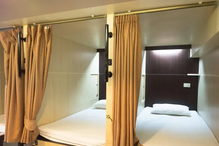 Кату: Beehive Magenta Patong Hostel