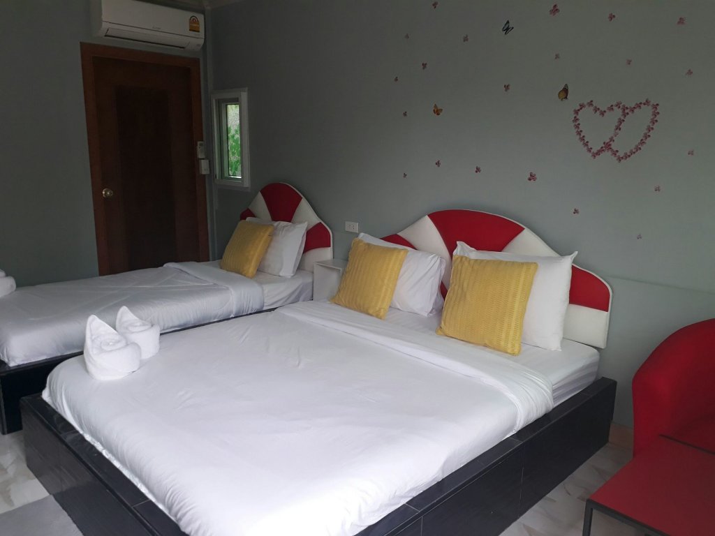 Сай Йок: Riverside Hill Resort & Restaurant