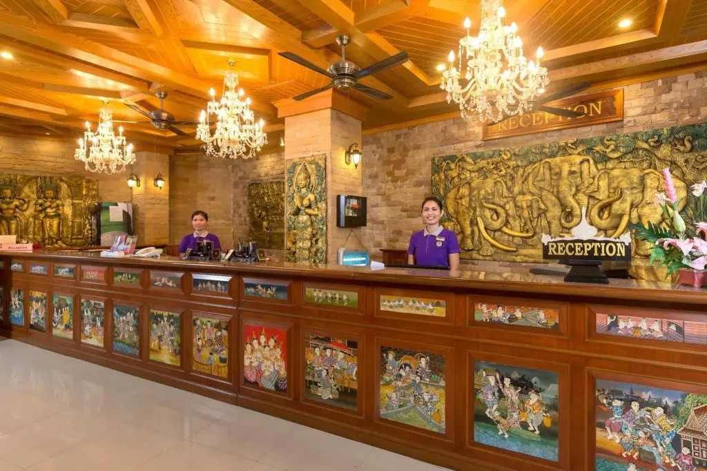Кату: Chang Residence