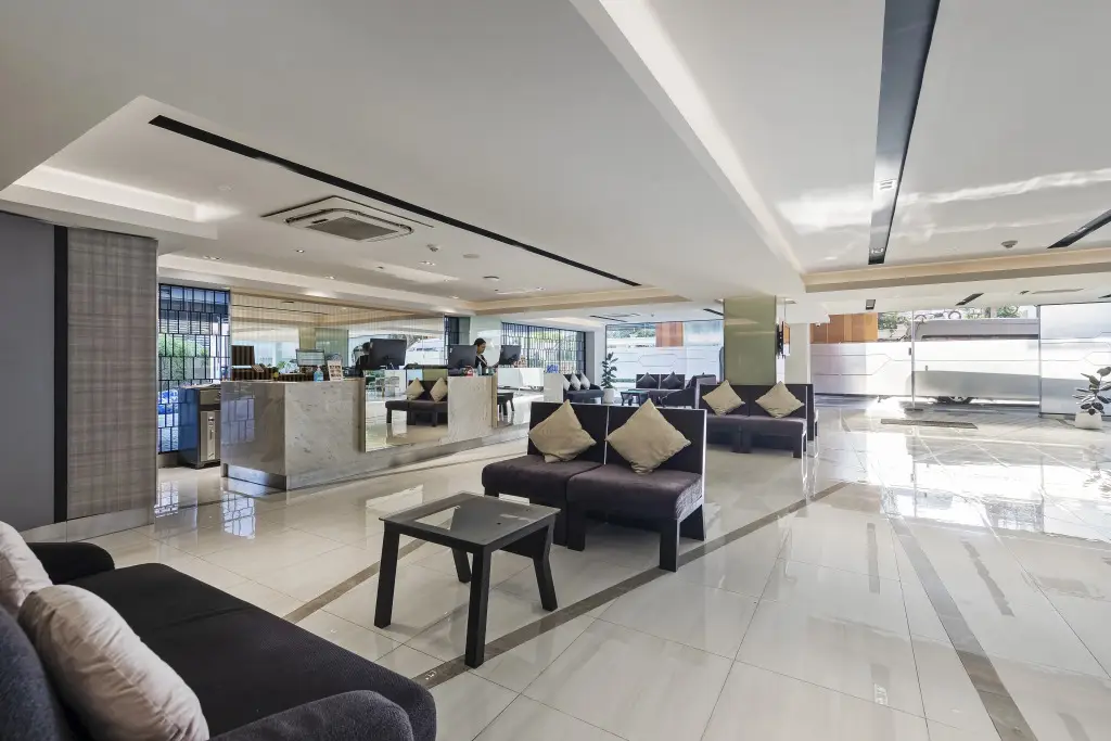 Бангкок: Отель Golden Tulip Mandison Suites