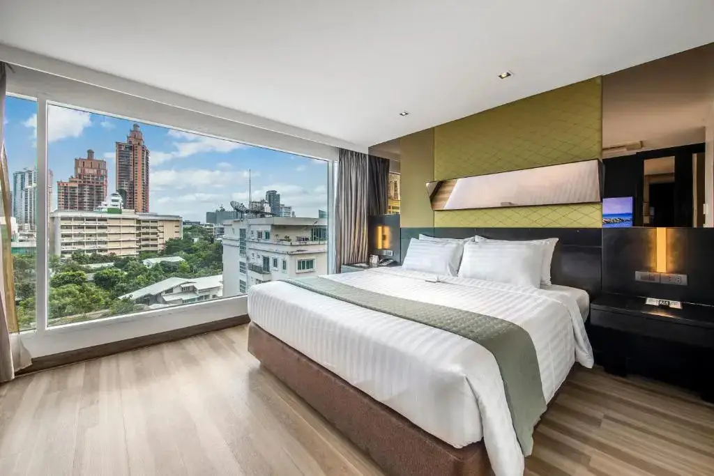 Бангкок: Отель Golden Tulip Mandison Suites