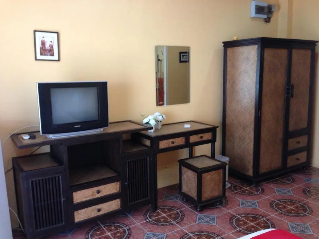 Кату: Basilico Hotel & Restaurant