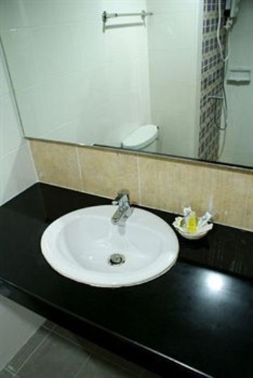 Кату: Enjoy Hotel