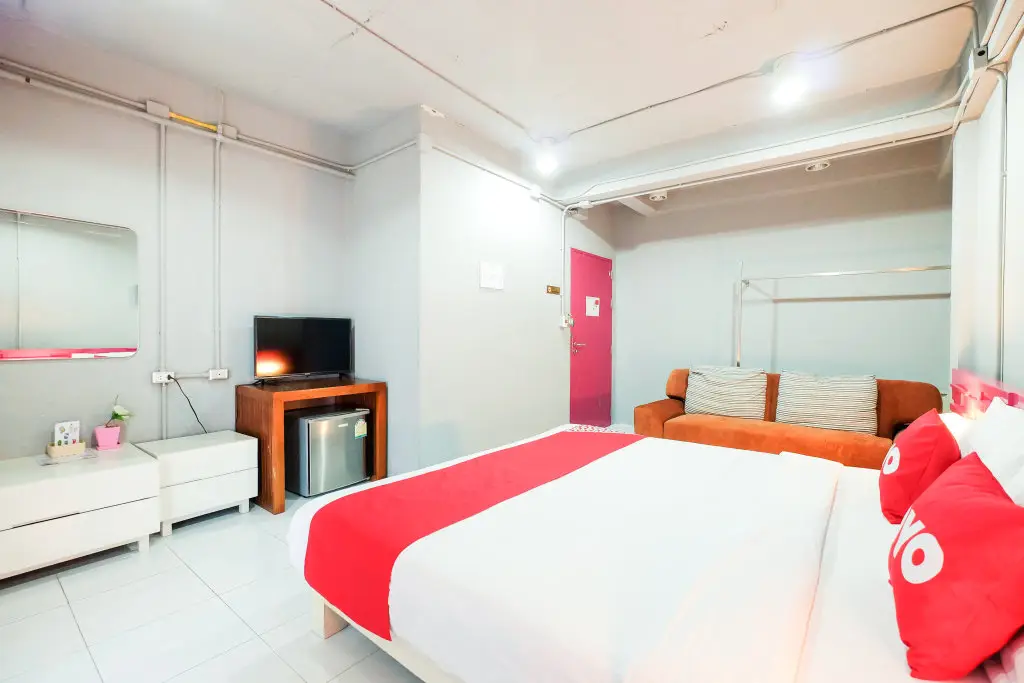 Кату: Madam Inn Patong