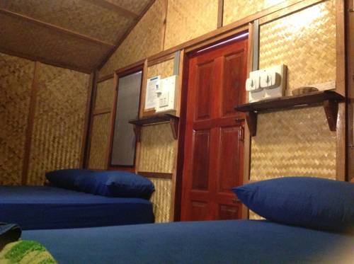 Самуи: New Hut Bungalow