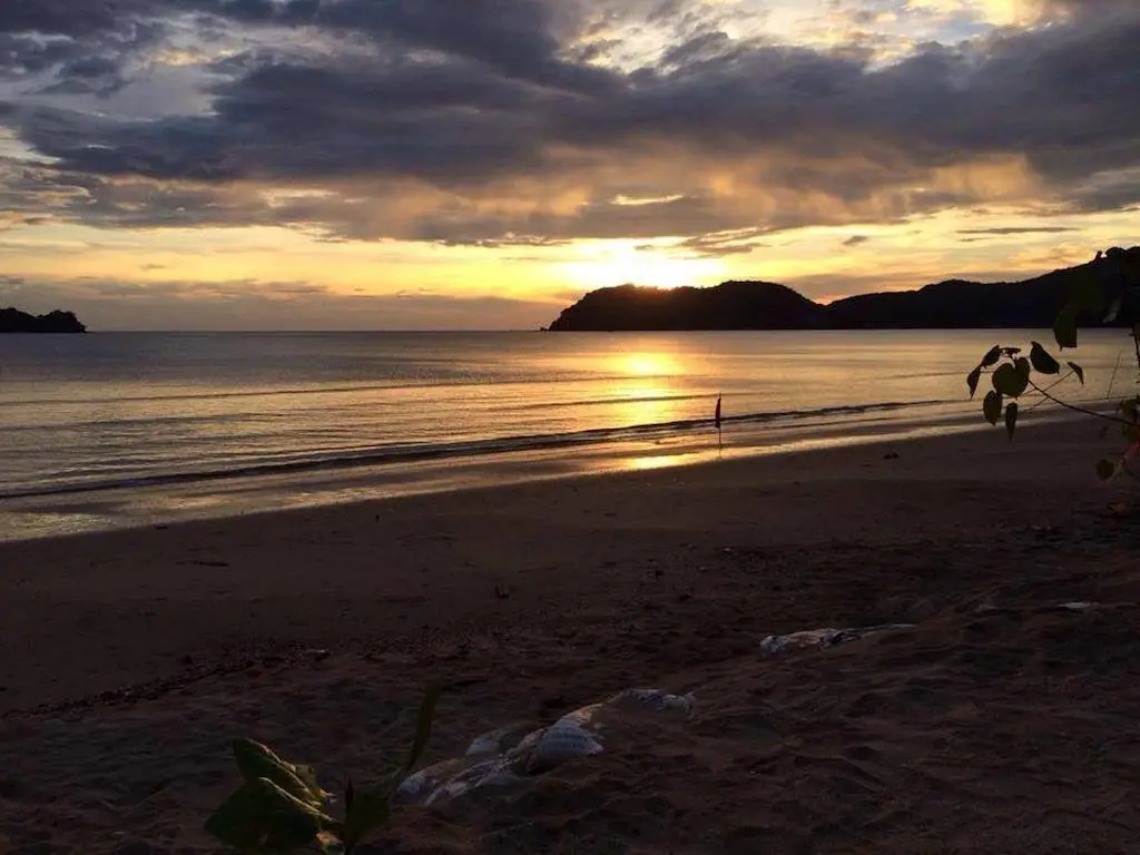Лем Синг: Bansuratwadee Resorts