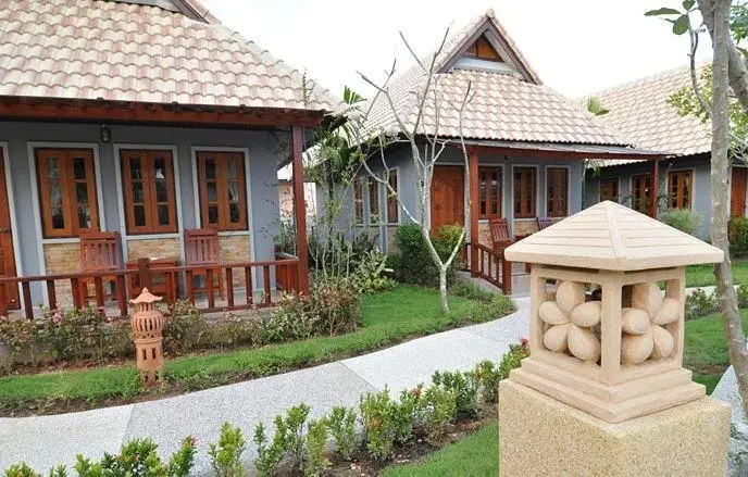 Муанг: Ao Chalong Villa Resort & Spa