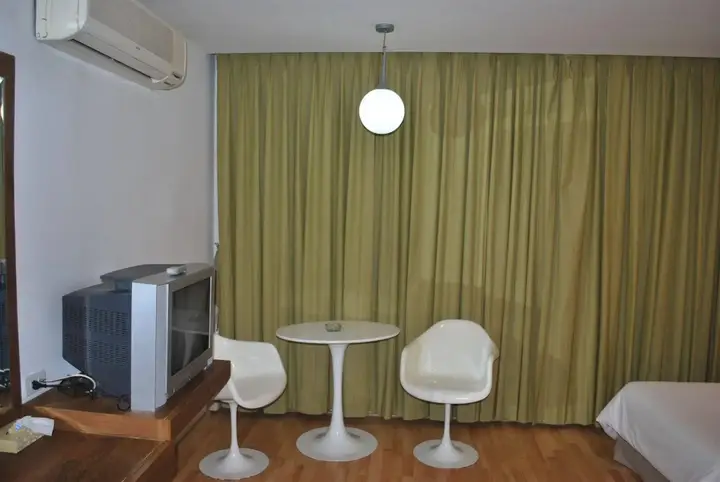 Бангкок: Suriwongse Hotel