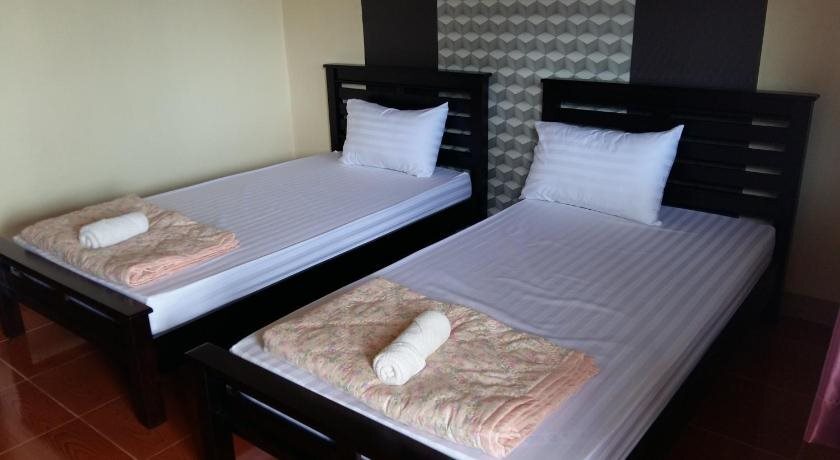 Исторический парк Kamphaeng Phet: Baan Din Baramee Resort