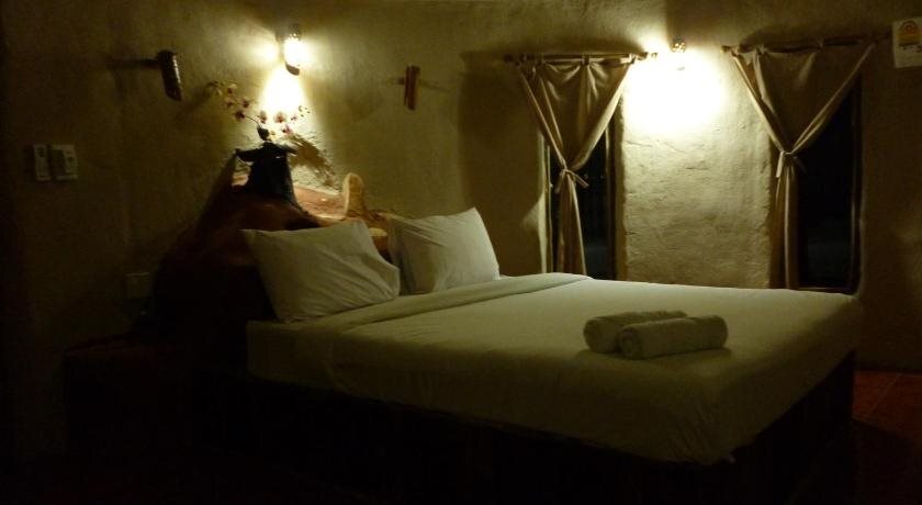 Исторический парк Kamphaeng Phet: Baan Din Baramee Resort
