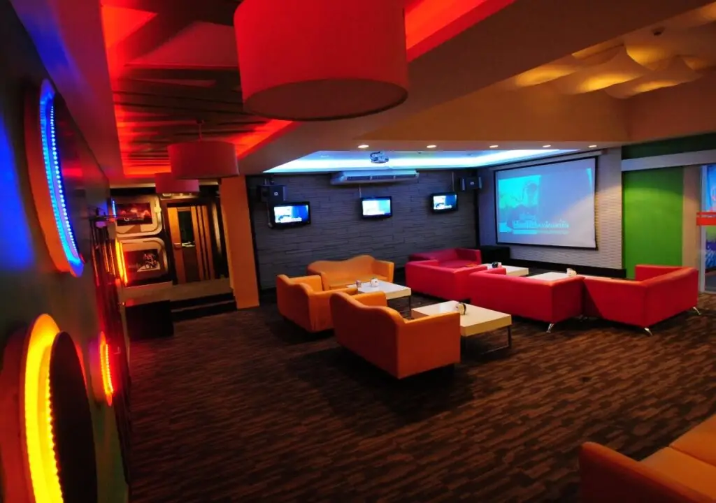 Супханбури: Vasidtee City Hotel