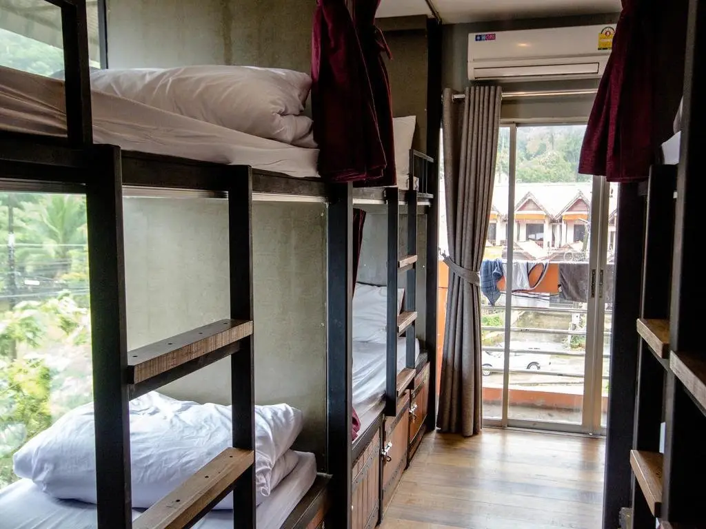 Краби: Slumber Party Hostel