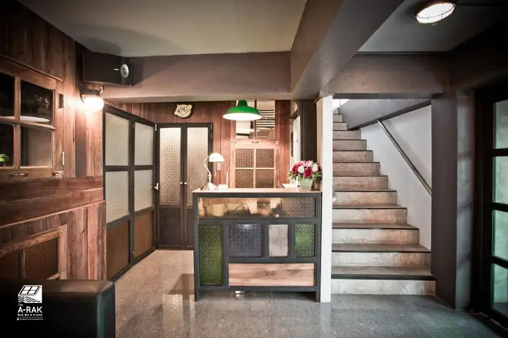 Чиангмай: The Arak Bed Bar and Hostel