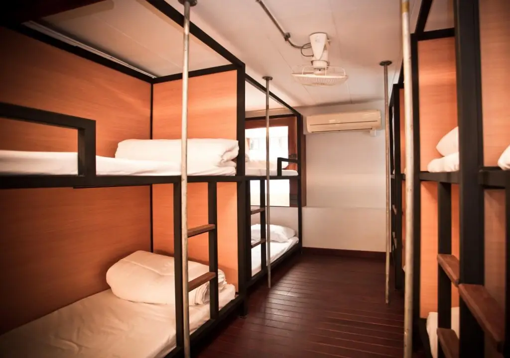 Чиангмай: The Arak Bed Bar and Hostel