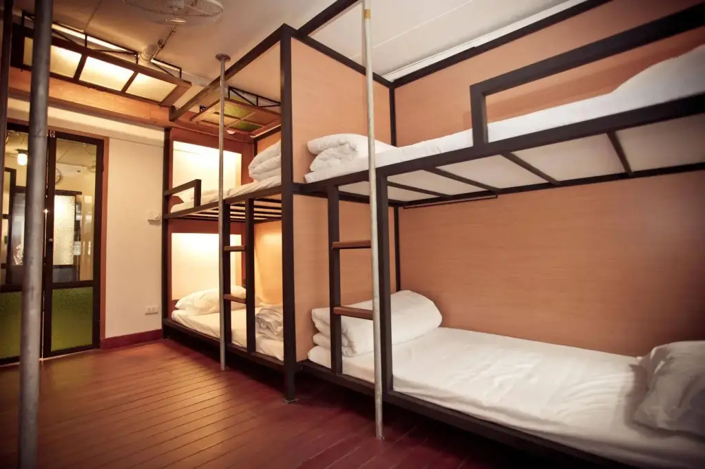 Чиангмай: The Arak Bed Bar and Hostel