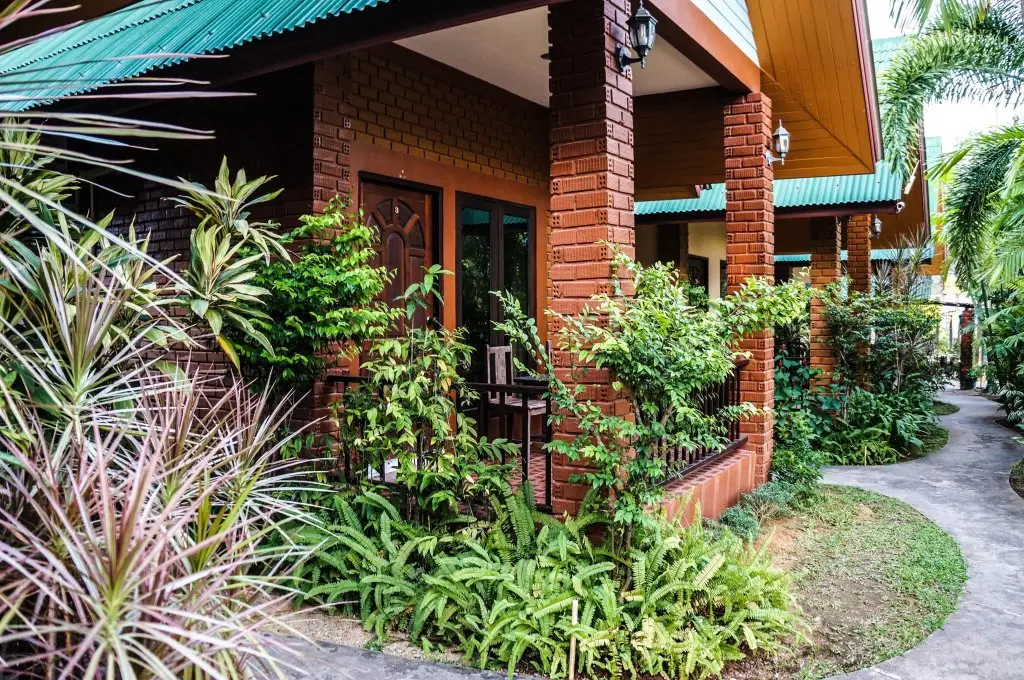 Тхаланг: Tanamas House