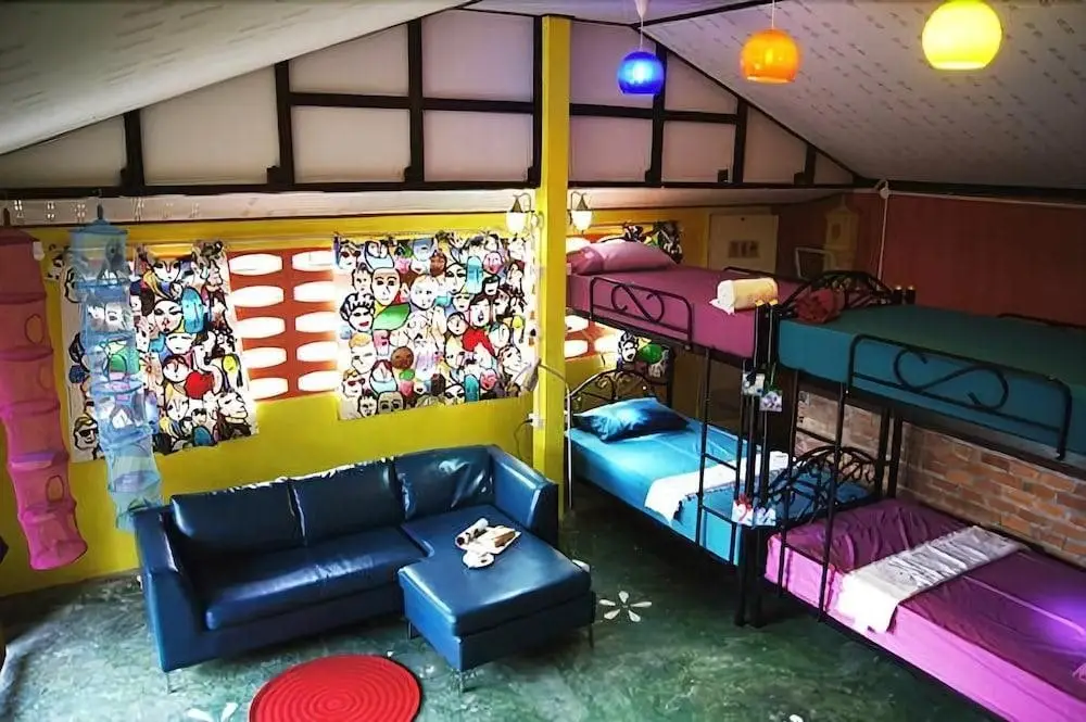 Као Лак: Dorm Des Fleurs Hostel