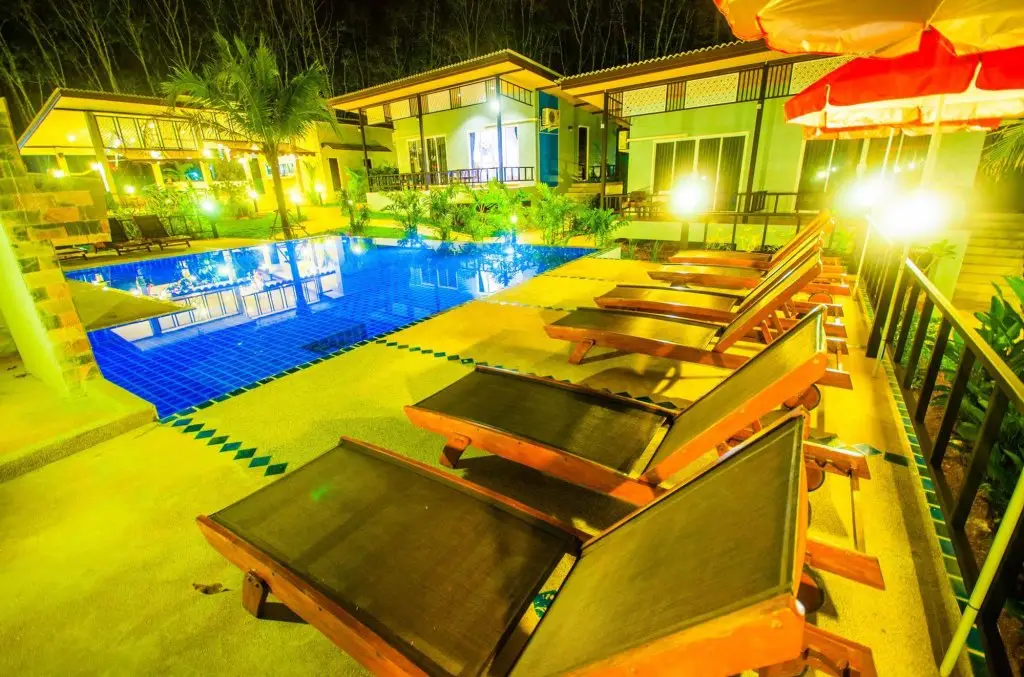 Као Лак: Chomphu Resort