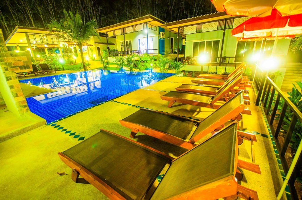 Као Лак: Chomphu Resort