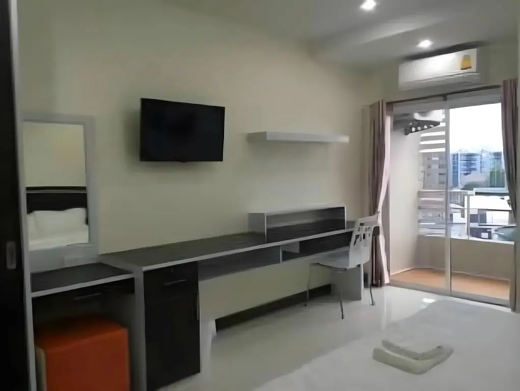 Хатъяй: Able Resident Hat Yai
