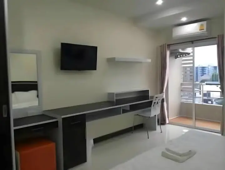 Хатъяй: Able Resident Hat Yai